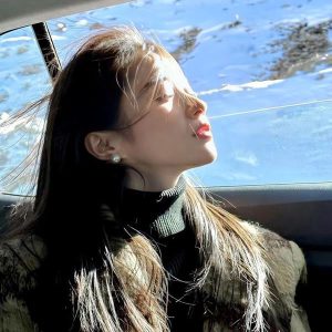 Hình ảnh avatar cá tính nữ