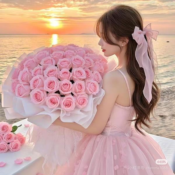 [BST] +66 Hình Cô Gái Cầm Hoa Đẹp Lung Linh – Avatar Đẹp Miễn Phí Cho Bạn